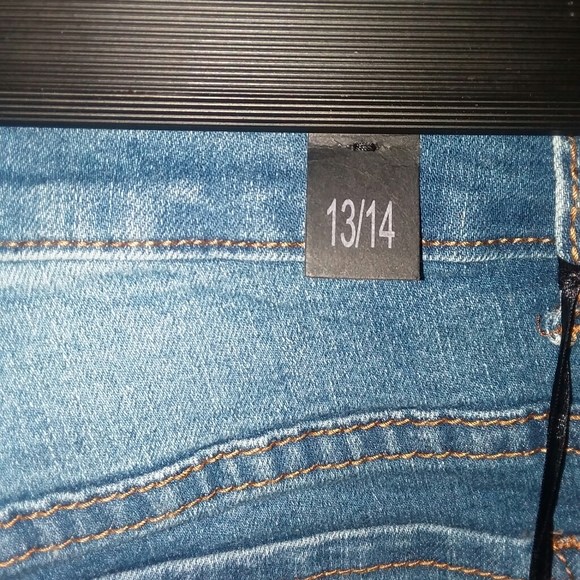 Blue Jeans by U W J 4 Women - Picture 2 of 7